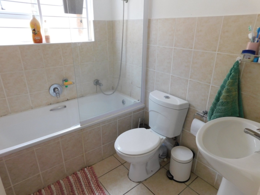 2 Bedroom Property for Sale in Admirals Park Western Cape